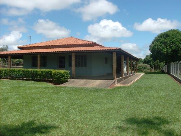 Fazenda à venda com 3 quartos, 4900m² - Foto 1