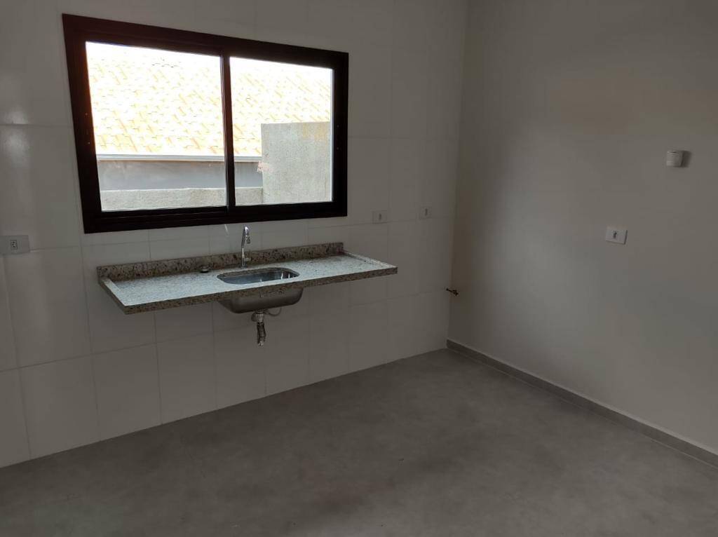 Casa à venda com 2 quartos, 125m² - Foto 2