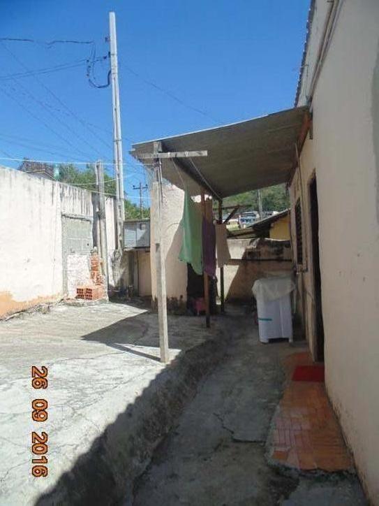 Casa à venda com 3 quartos, 250m² - Foto 1